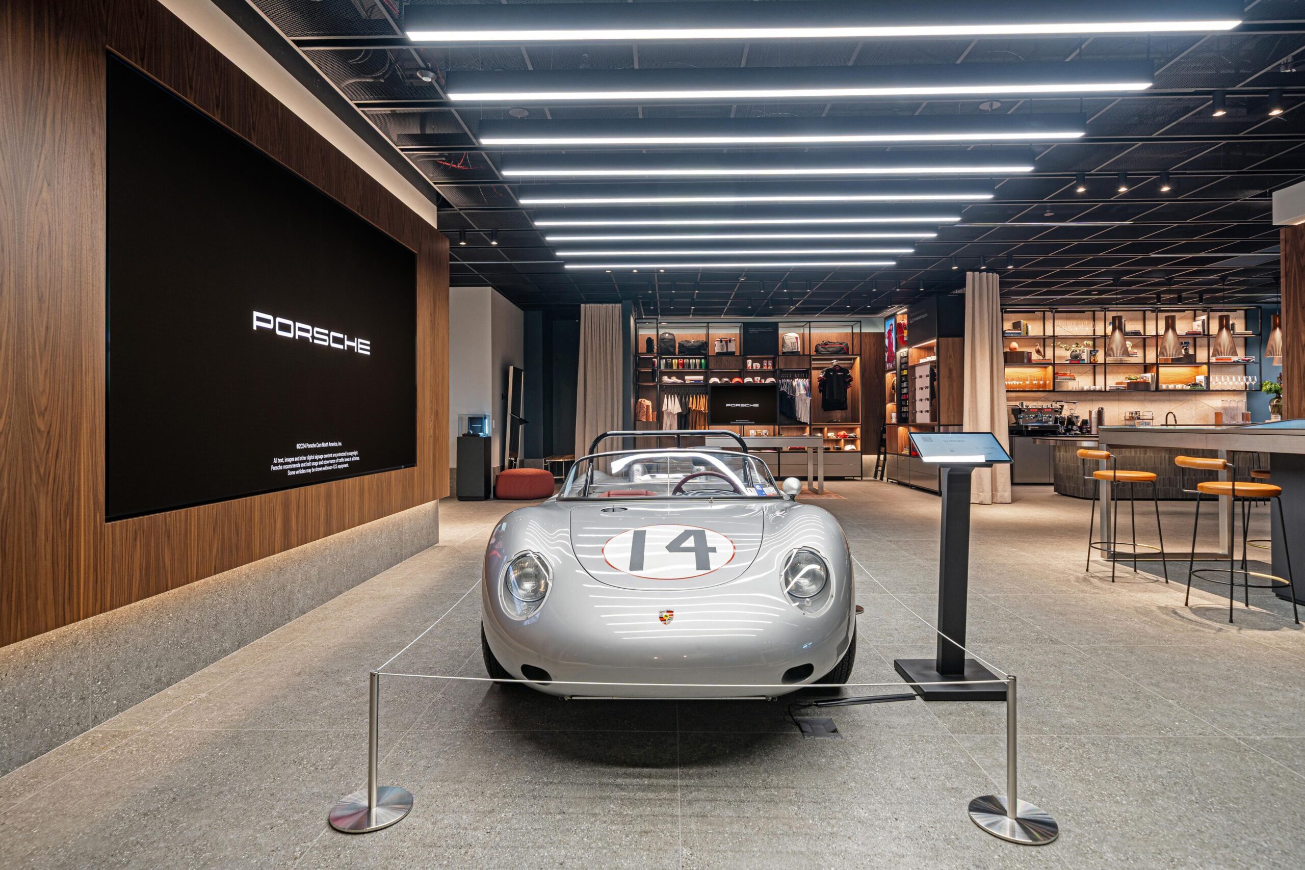 625 5th Ave S, Naples, FL 34102-33