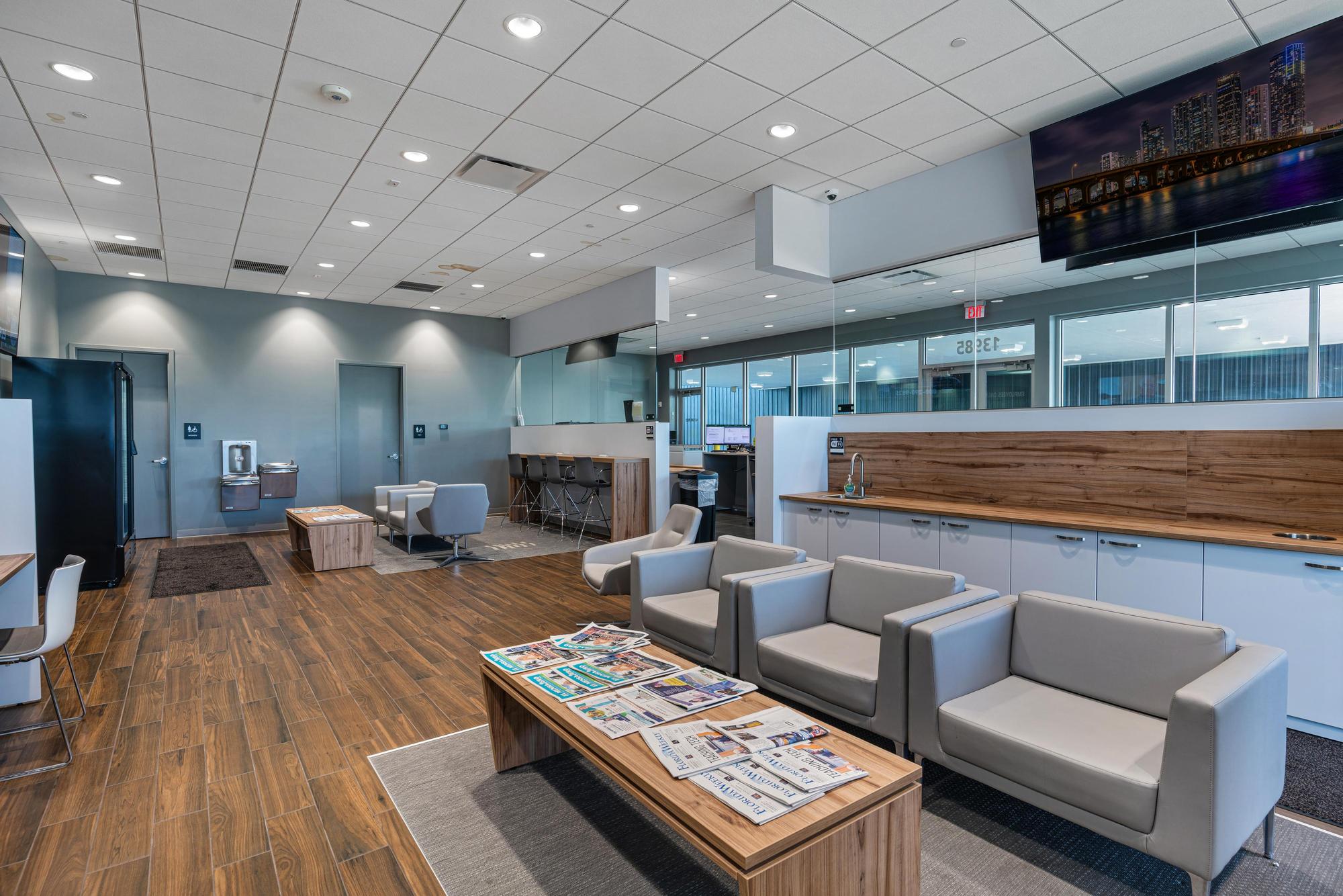 Nissan Fort Myers service shop lounge
