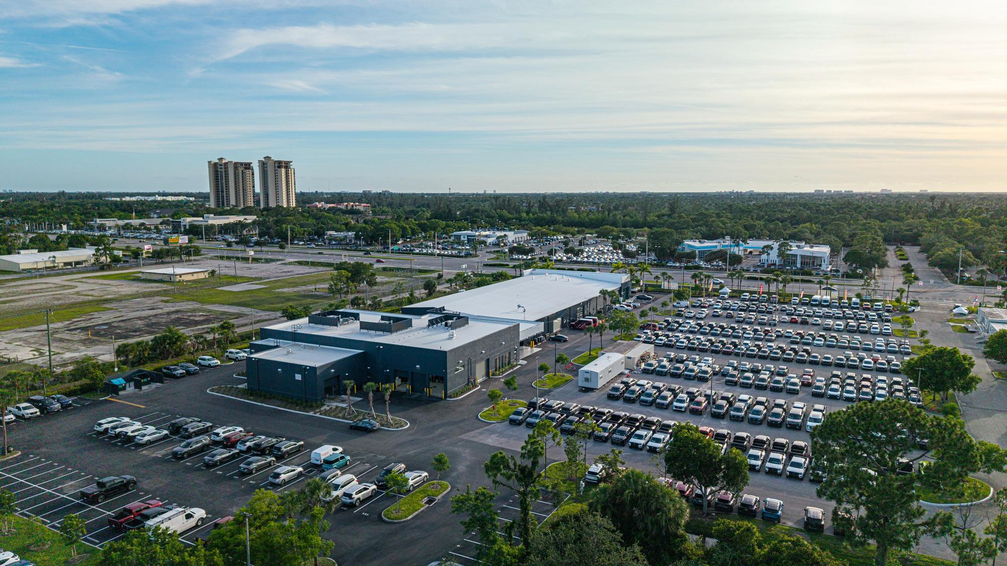 Nissan Fort Myers service shop exterior